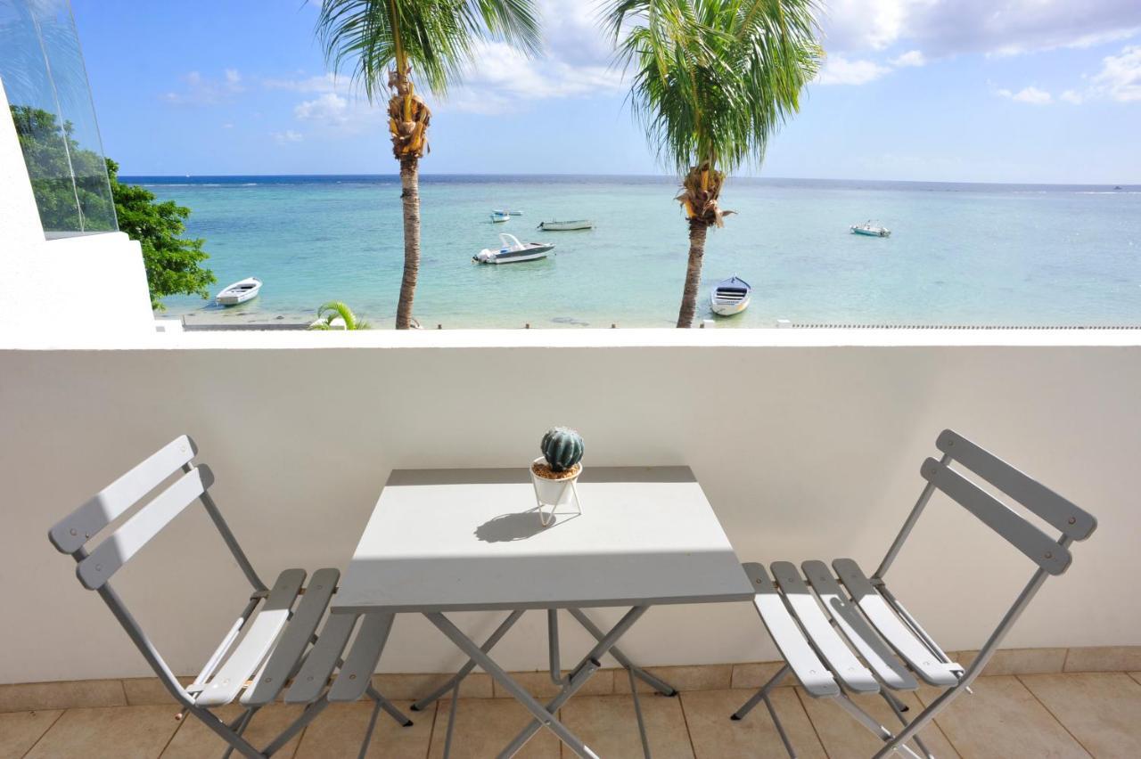 The Beach House - West Coast Mauritius 리비에르누아 외부 사진
